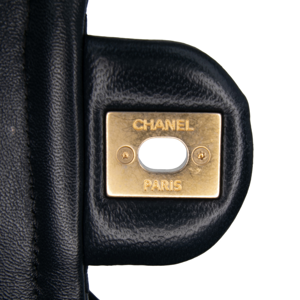 Pre-Loved Chanel Small Quilted Lambskin Chain Link Flap - Picture 10 of 12